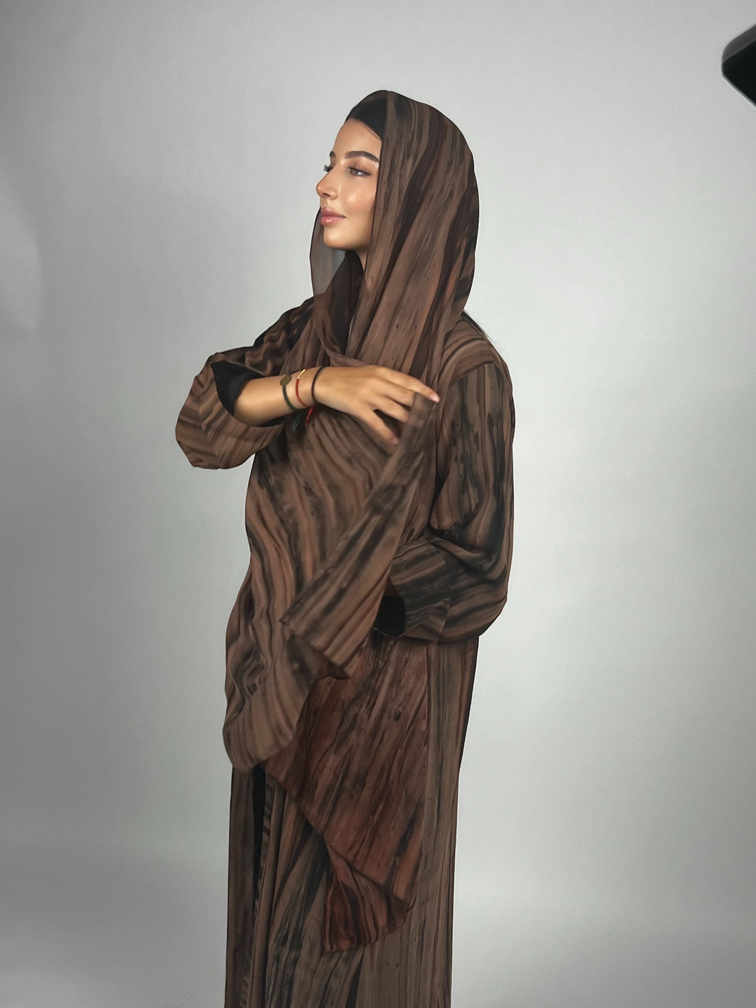 عباية شادن